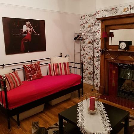 Beautiful Room In Victorian Family Home Ilford Ngoại thất bức ảnh