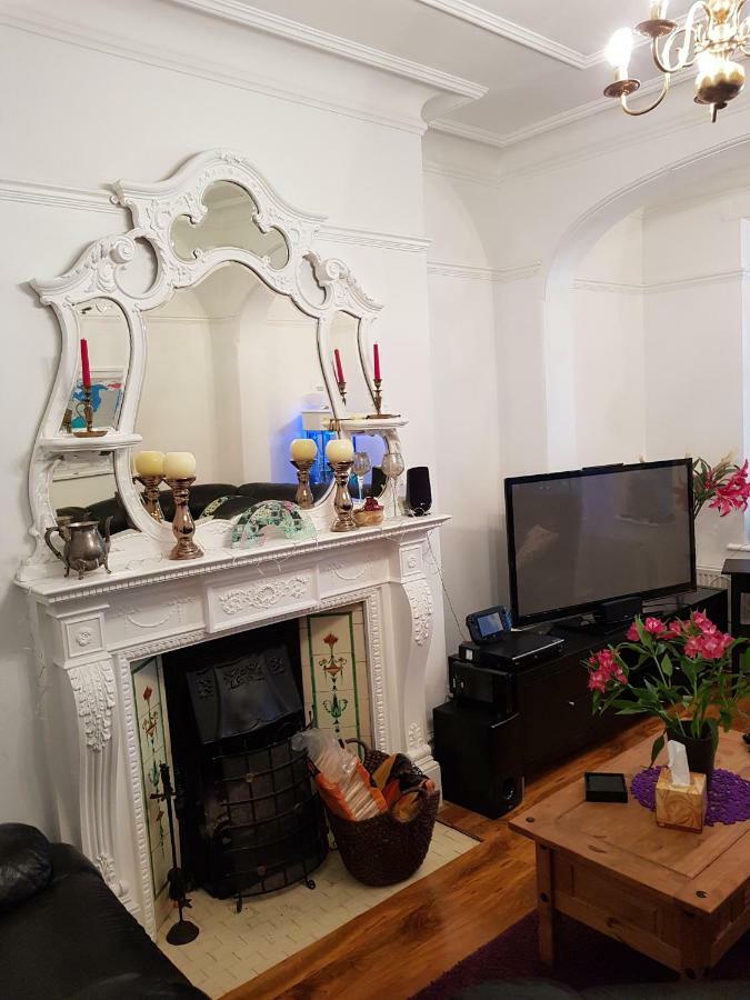 Beautiful Room In Victorian Family Home Ilford Ngoại thất bức ảnh